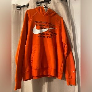 Men’s Nike sweatsuit outfit